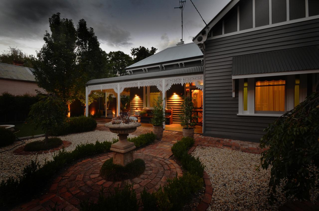 Bed and Breakfast Clement House Benalla Exterior foto